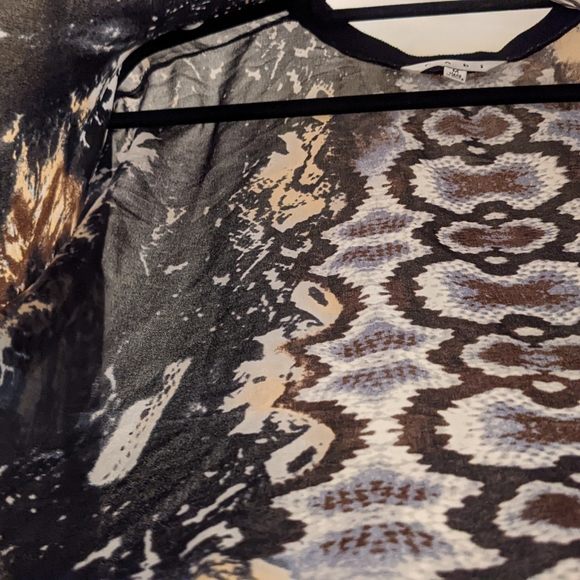 Cabi Size Medium Sheer Mixed Animal Print Crew Neck Blouse Snakeskin? - Picture 6 of 7